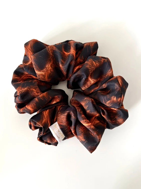 Duża scrunchie w panterkę