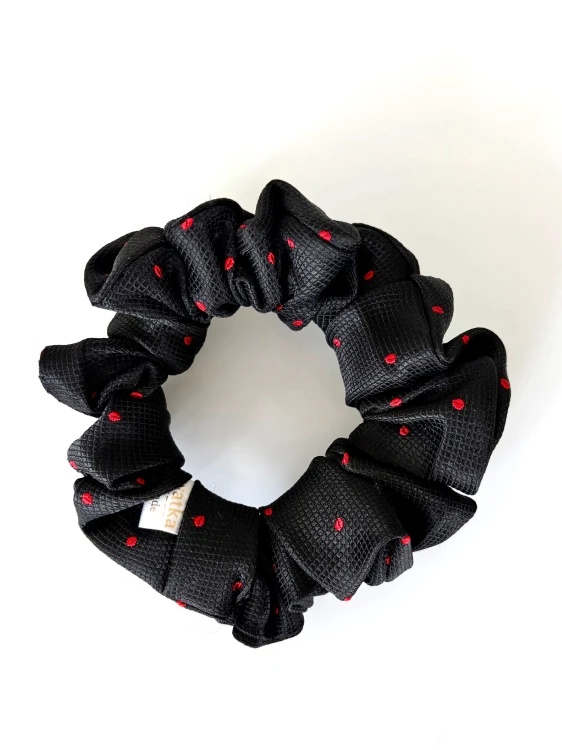 Jedwabna scrunchie w usta
